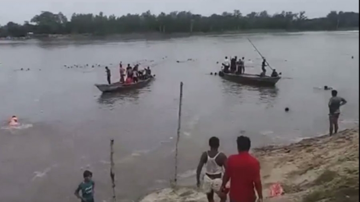 পঞ্চগড়ে নৌকাডুবিতে নিহতের সংখ্যা বেড়ে ৬২ পঞ্চগড়ে নৌকাডুবিতে নিহতের সংখ্যা বেড়ে ৬২