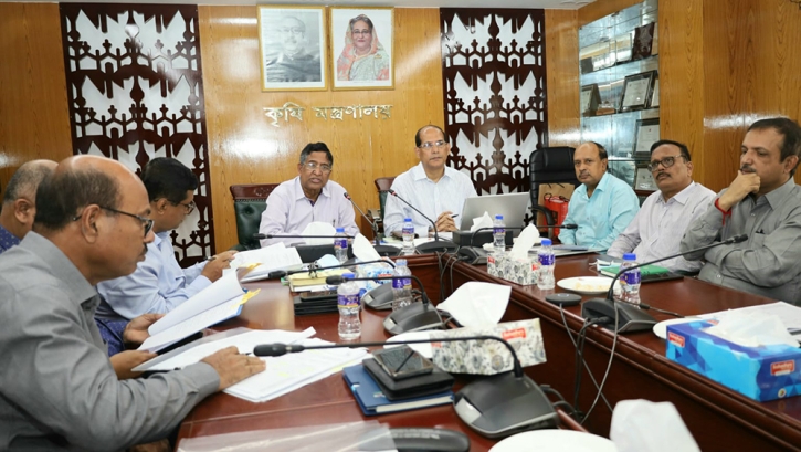 চালের চাহিদার গতির সঙ্গে তাল রেখে উৎপাদন বাড়ানোর তাগিদ কৃষিমন্ত্রীর চালের চাহিদার গতির সঙ্গে তাল রেখে উৎপাদন বাড়ানোর তাগিদ কৃষিমন্ত্রীর