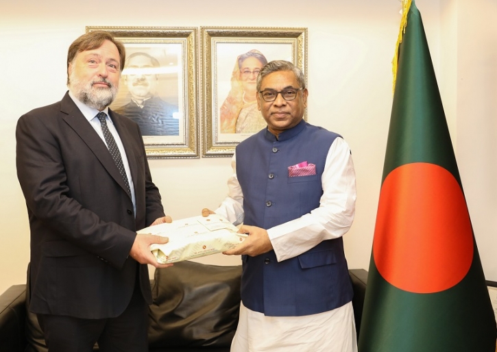 নবায়নযোগ্য জ্বালনির প্রসারে দীর্ঘমেয়াদি পরিকল্পনা রয়েছে: বিদ্যুৎ প্রতিমন্ত্রী নবায়নযোগ্য জ্বালনির প্রসারে দীর্ঘমেয়াদি পরিকল্পনা রয়েছে: বিদ্যুৎ প্রতিমন্ত্রী