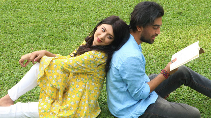 তানভীর-নীলার নতুন সিনেমা ‘অন্তর্বর্তী’ তানভীর-নীলার নতুন সিনেমা ‘অন্তর্বর্তী’