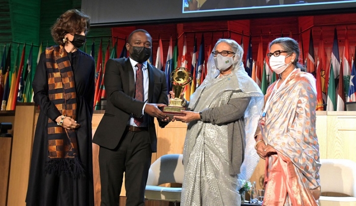 প্রথম ইউনেস্কো-বঙ্গবন্ধু পুরস্কার দিলেন প্রধানমন্ত্রী প্রথম ইউনেস্কো-বঙ্গবন্ধু পুরস্কার দিলেন প্রধানমন্ত্রী