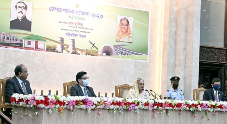 শুধু প্রয়োজনীয় প্রকল্প গ্রহণ করুন : ডিসিদের প্রতি প্রধানমন্ত্রীর ২৫ নির্দেশনা শুধু প্রয়োজনীয় প্রকল্প গ্রহণ করুন : ডিসিদের প্রতি প্রধানমন্ত্রীর ২৫ নির্দেশনা