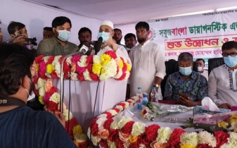 সরকারের সমালোচনা না করে মানুষের পাশে দাঁড়ান: হাবিব হাসান