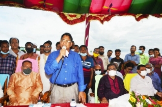 উপকূলীয় এলাকার সম্ভাবনা কাজে লাগানোর নির্দেশ কৃষিমন্ত্রীর