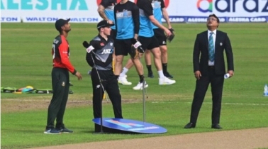 টসে হেরে বোলিংয়ে বাংলাদেশ