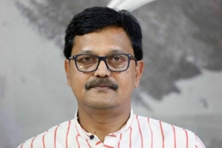 স্রোত না কমা পর্যন্ত মাওয়া-বাংলাবাজার ফেরি চলাচল বন্ধ থাকবে: নৌপরিবহন প্রতিমন্ত্রী