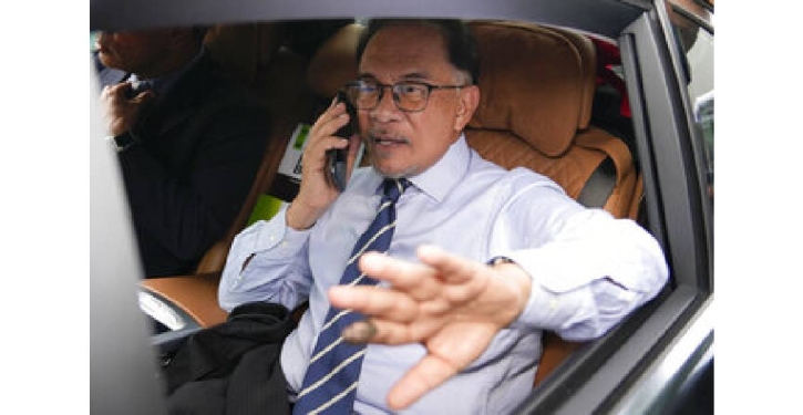 Reformist leader Anwar close to becoming Malaysia’s next PM Reformist leader Anwar close to becoming Malaysia’s next PM