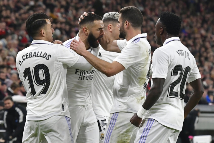 Benzema keeps on scoring, Madrid stays close to Barcelona Benzema keeps on scoring, Madrid stays close to Barcelona