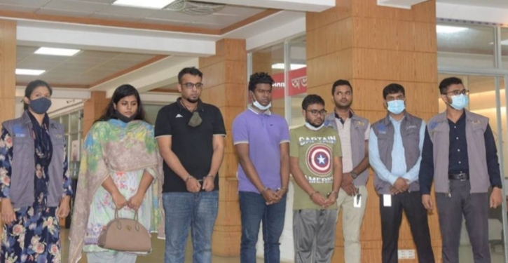 5 held on charge of laundering crores of taka by using Bigo Live, Likee 5 held on charge of laundering crores of taka by using Bigo Live, Likee