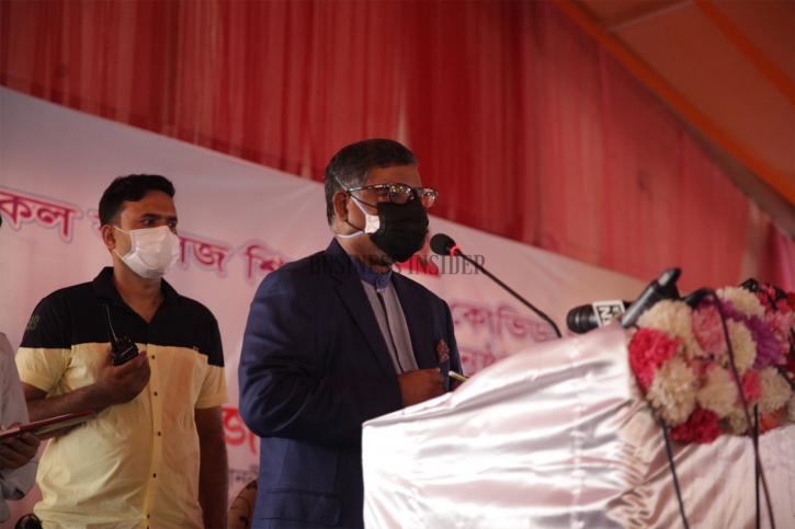 In Pictures: Sinopharm vaccines being administered at DMCH In Pictures: Sinopharm vaccines being administered at DMCH