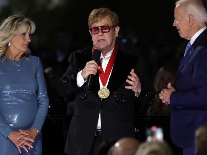 Elton John was moved to tears by a surprise award from President Biden Elton John was moved to tears by a surprise award from President Biden