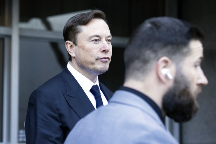 Elon Musk’s tweeting style seizes spotlight in Tesla trial