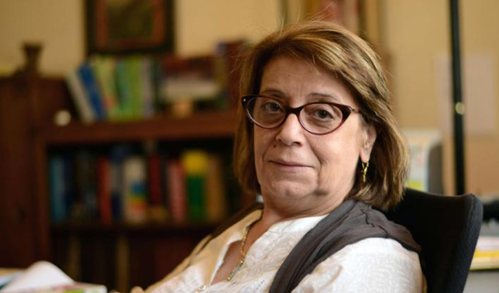 Egyptian writer warns of “risks” of following Western media Egyptian writer warns of “risks” of following Western media