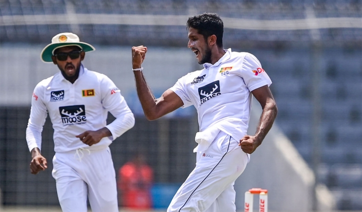 SL on top, Bangladesh 66/5