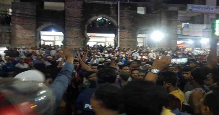 OC among 30 injured in Feni clashes OC among 30 injured in Feni clashes