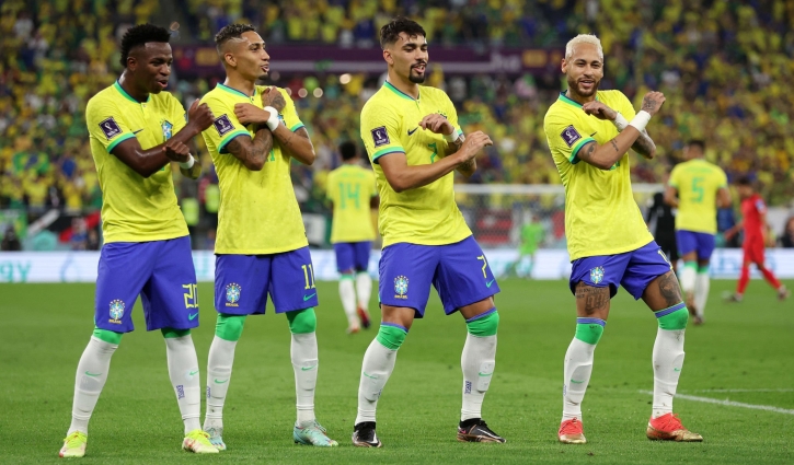 Brazil hammer S Korea to reach quarter-finals