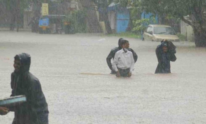 Floods and landslides in India kill over 100