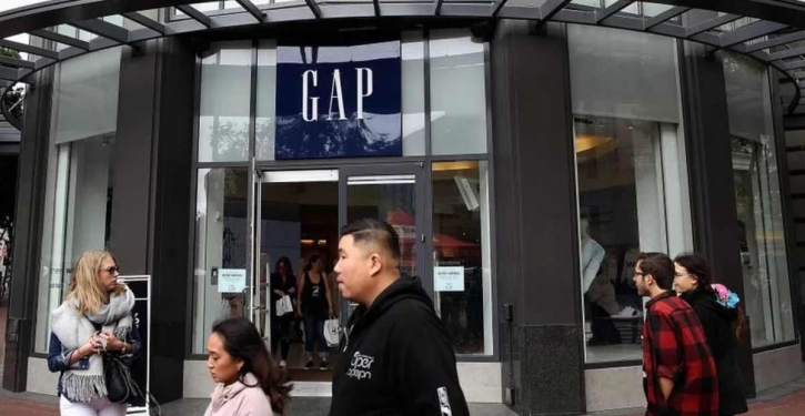 Gap to cut 500 office jobs as sales sink