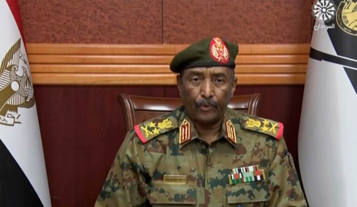 Sudan’s military takes power in coup, arrests prime minister Sudan’s military takes power in coup, arrests prime minister