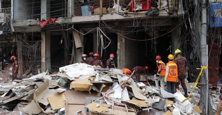 Building owners among 3 land in jail over Gulistan blast Building owners among 3 land in jail over Gulistan blast