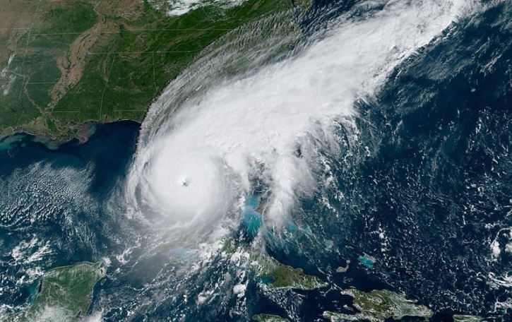 Ian just shy of a Category 5 hurricane as it nears Florida Ian just shy of a Category 5 hurricane as it nears Florida