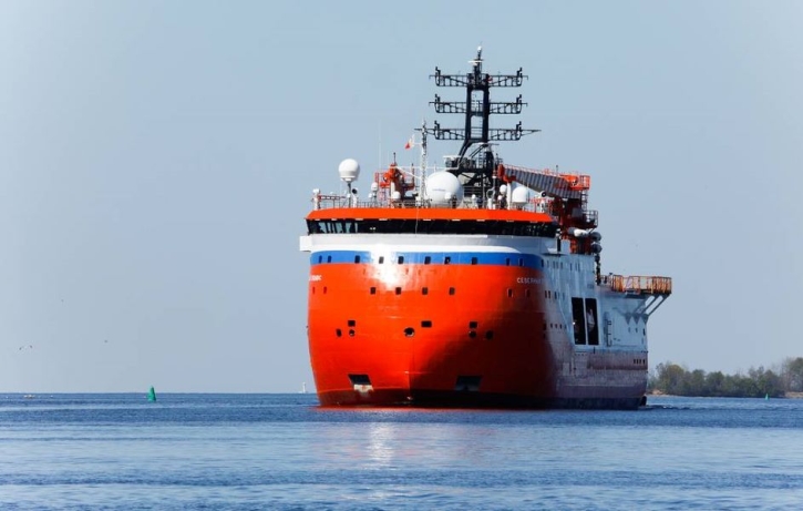World’s first ice-resistant self-propelled platform sails to North Pole World’s first ice-resistant self-propelled platform sails to North Pole