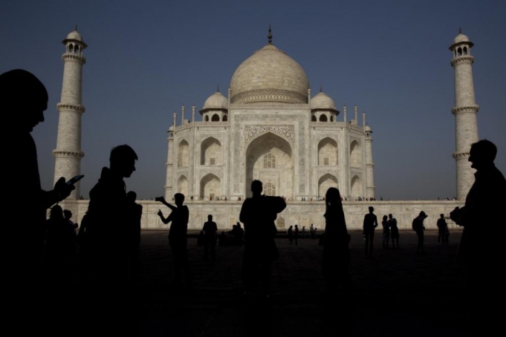 India reopens for foreign tourists as virus infections ebb India reopens for foreign tourists as virus infections ebb