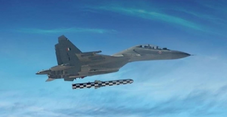 India successfully fires extended range version of Brahmos missile India successfully fires extended range version of Brahmos missile