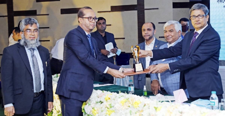 Islami Bank ‘highest taxpayer’ in banking sector Islami Bank ‘highest taxpayer’ in banking sector
