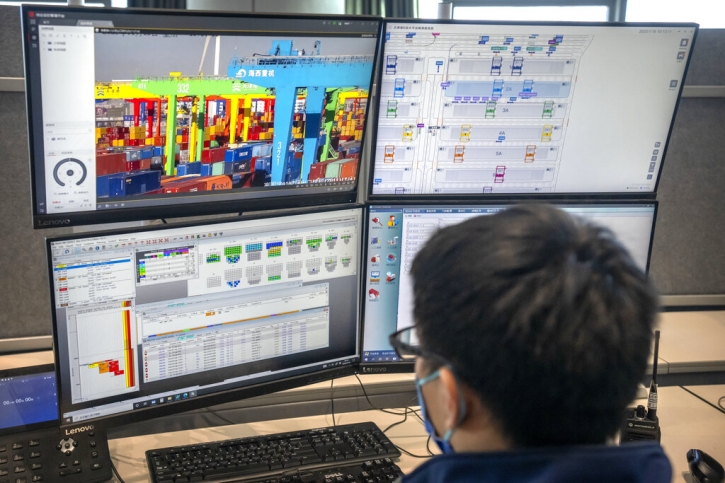 China’s Huawei looks to ports, factories to rebuild sales China’s Huawei looks to ports, factories to rebuild sales