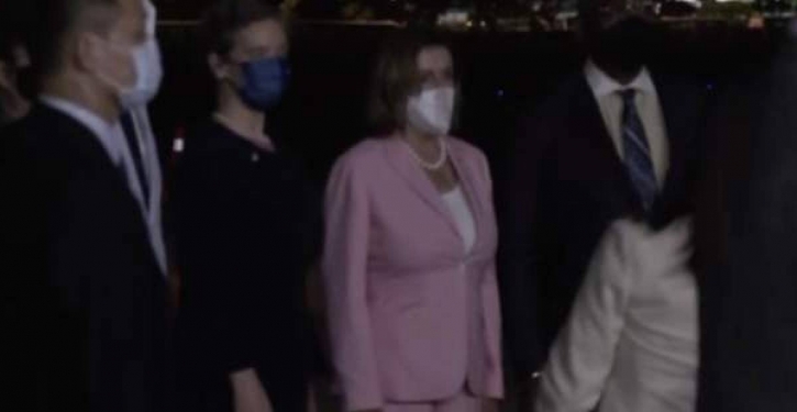 Pelosi lands in Taiwan amid US-China tensions