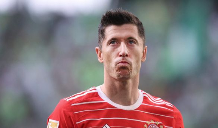 Guardiola questions how Barcelona can sign Lewandowski