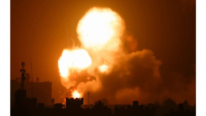 Gaza militants fire rocket into Israel as tensions soar