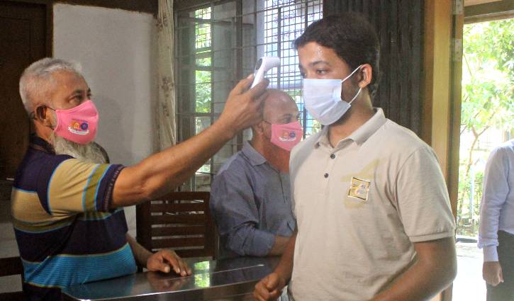 DU sees brief skirmish as libraries reopen DU sees brief skirmish as libraries reopen