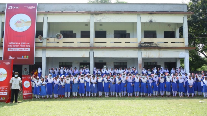 Lifebuoy, BRAC launch campaign to teach hand wash techniques to 3.5 lakh students Lifebuoy, BRAC launch campaign to teach hand wash techniques to 3.5 lakh students