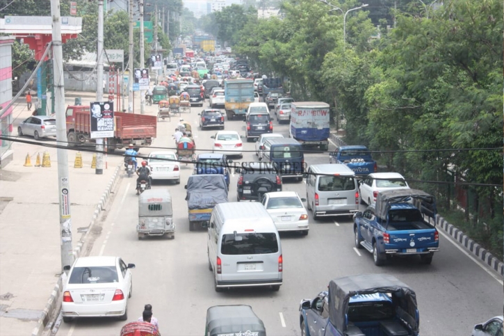 In Pictures: Increased traffic on roads