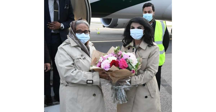 PM Hasina reaches London en route to Dhaka PM Hasina reaches London en route to Dhaka
