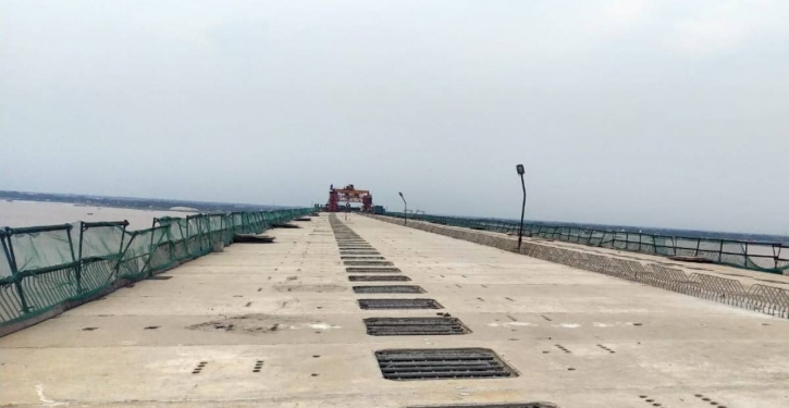 Carpeting on Padma Bridge to begin in Nov: Minister Carpeting on Padma Bridge to begin in Nov: Minister