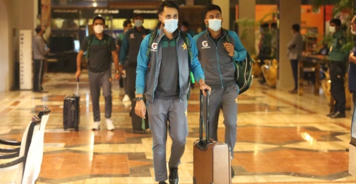 Pakistan players for Test series arrive in Dhaka