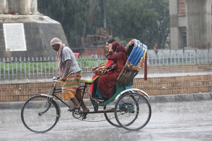 Met office forecast heavy rain in all division in 24hrs