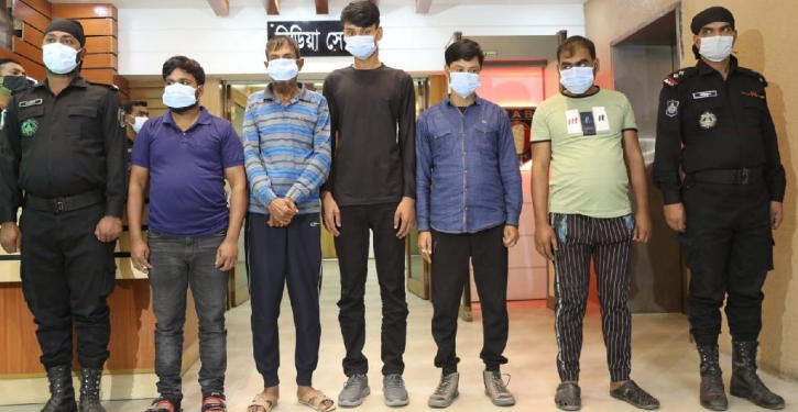 RAB arrests 5 suspected robbers RAB arrests 5 suspected robbers