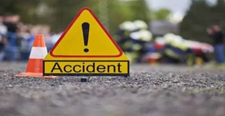Woman crushed to death between two buses in city Woman crushed to death between two buses in city
