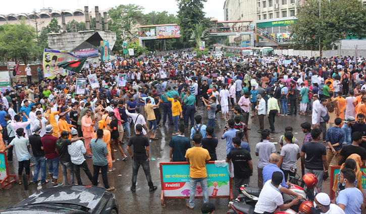 Demonstration at Shahbag protesting communal violence