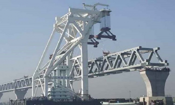 Padma Bridge’s 34th span installed, making over 5.1km visible