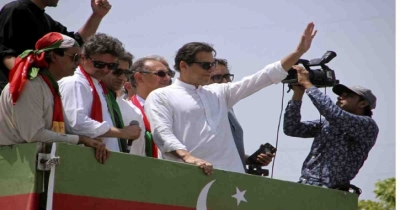 Pakistani former PM Khan demands new elections be set in 6 days