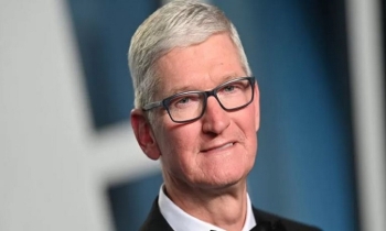 Apple boss wants to cut his salary by 40% this year