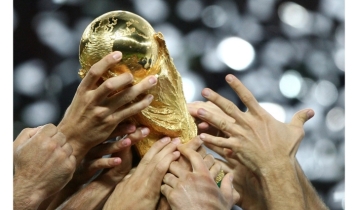 World Cup 2022: Fans count down the hours to final