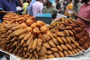 In Pictures: Iftar item sales