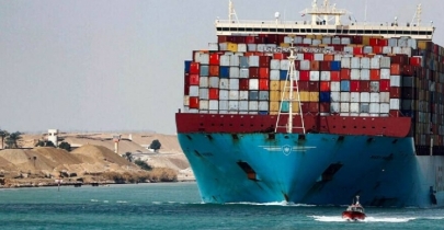 Suez Canal records record monthly revenue in April