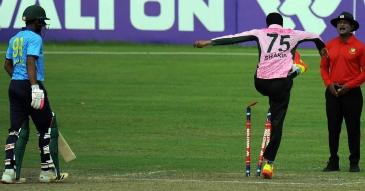 Shakib suspended for 3 matches, fined Tk 5 lakh Shakib suspended for 3 matches, fined Tk 5 lakh